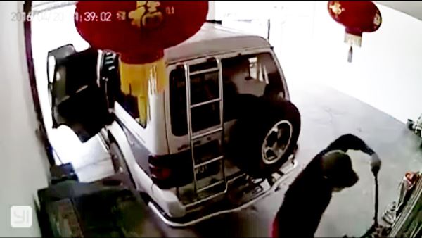 后由刑事侦查组放上网的案件。(网络相片)