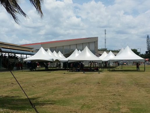 古达敦马斯达华民众大会堂外展览会临时帐篷。 