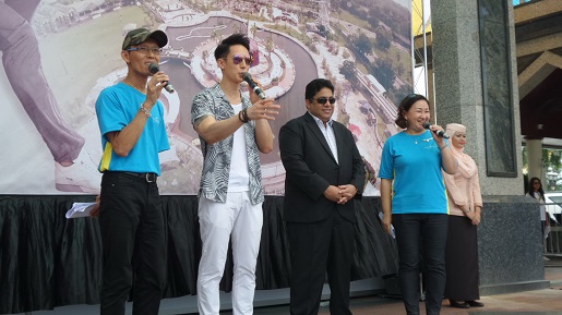 吴尊在汶航首席执行官卡兰占德的陪同下与来自中港台的粉丝见面。活动邀请到汶广中文台两位DJ主持节目。 