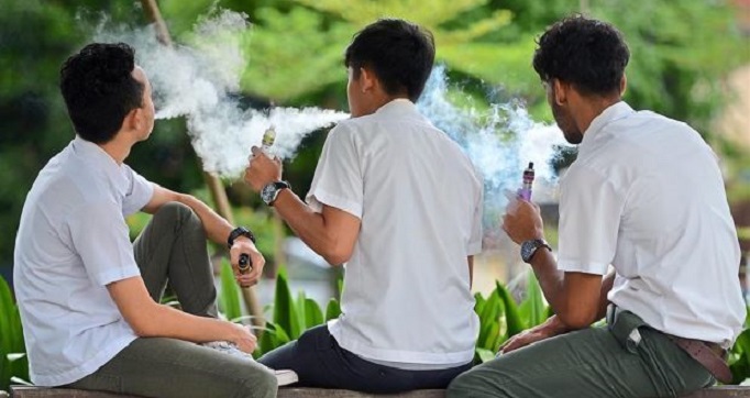 大马烟民年轻化卫生部：7万名中小学生为活跃烟民| 马来西亚诗华日报新闻网