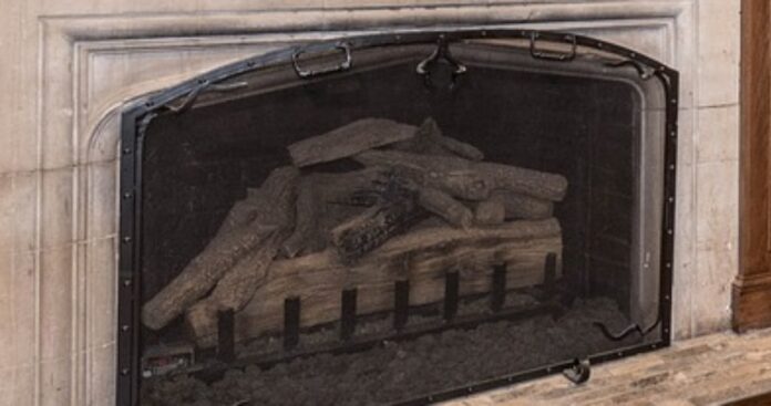 fireplace-3615680_1280