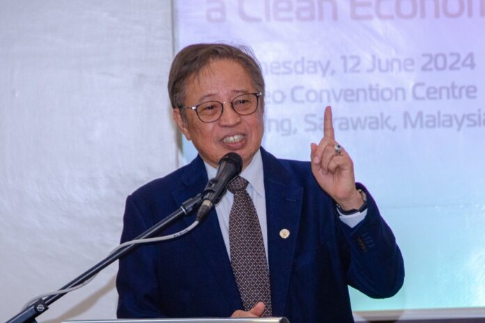 Kch-120624-sc-abang-p1
