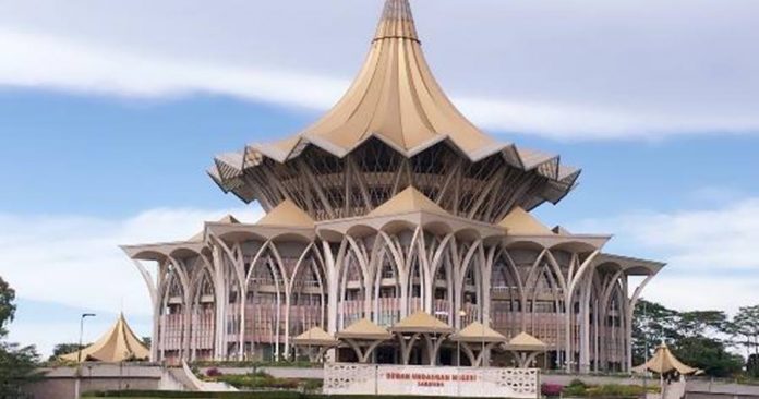 dewan-undangan-negeri-696x366